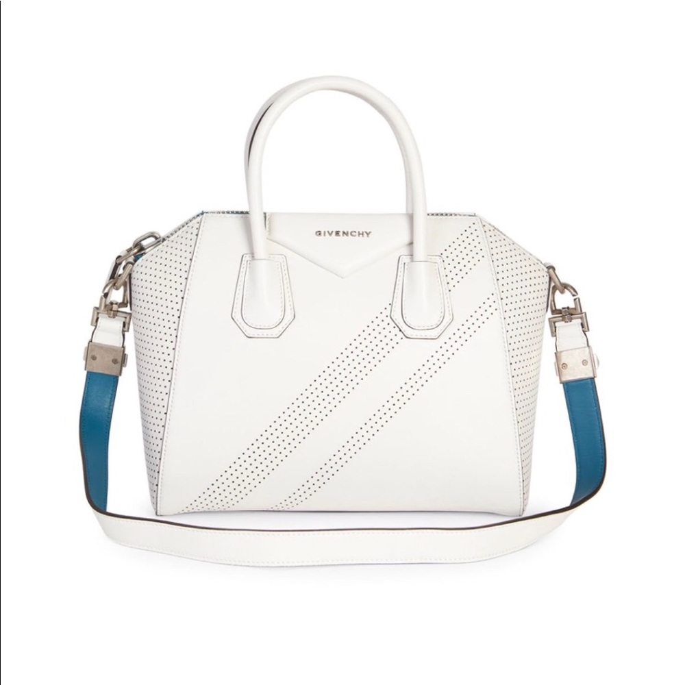 SOLD💙GIVENCHY 🤍antigona Small